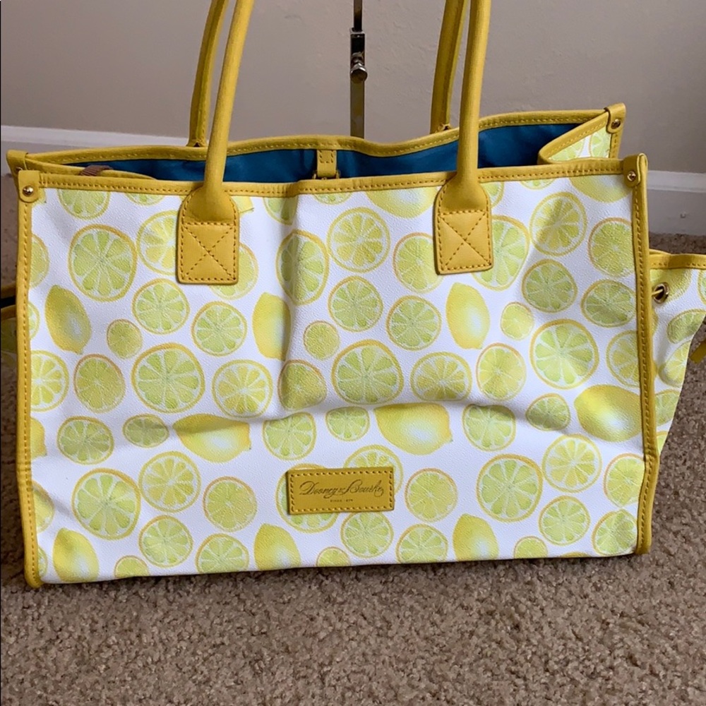 Dooney and bourke - Picture 2 of 16